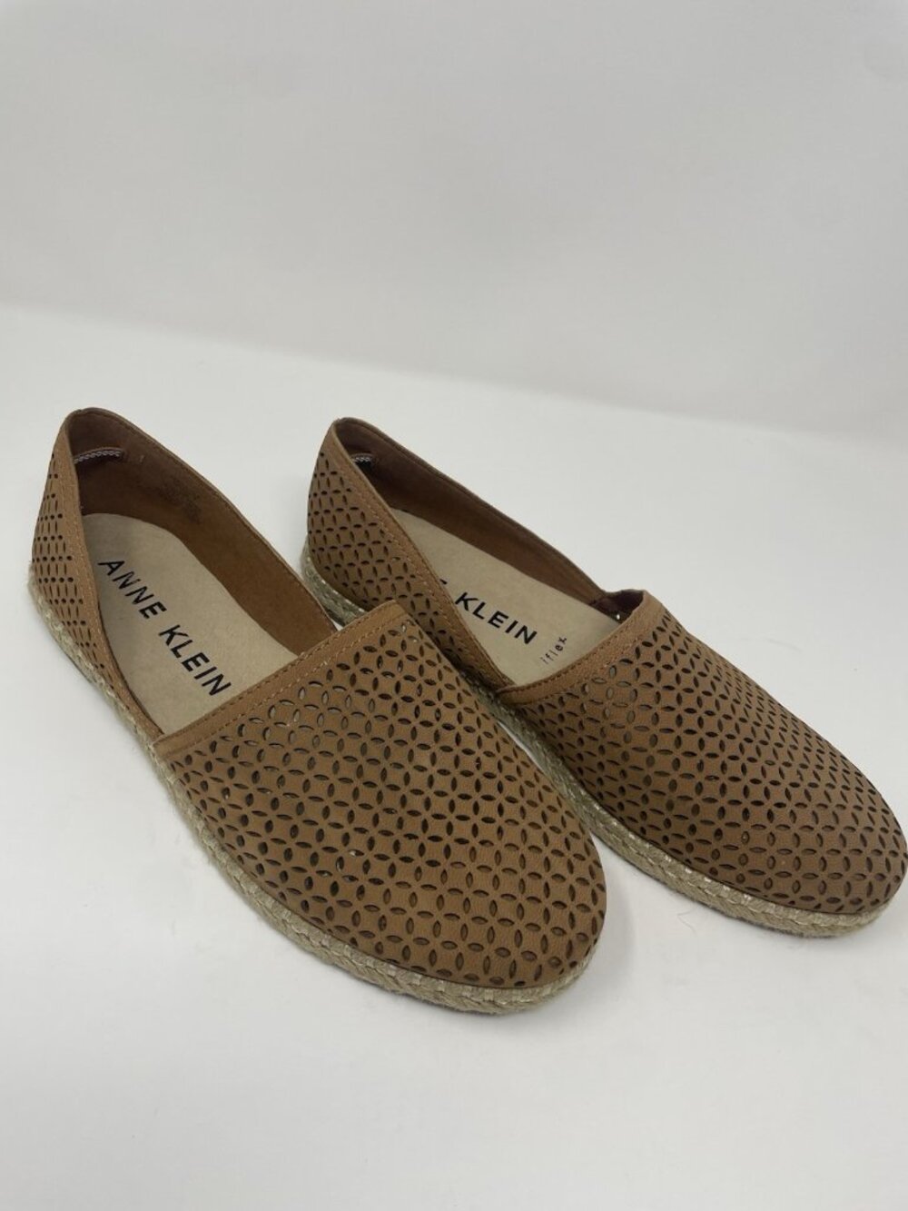 Anne Klein Brown Iflex Perforated Soft Leather Espadrilles Size 10M New!
